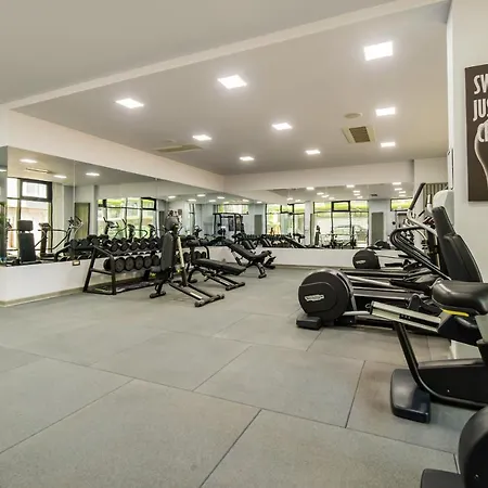 Sunset By The Sea - Pools Apartamento Mamaia