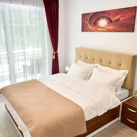 Sunset By The Sea - Pools Mamaia