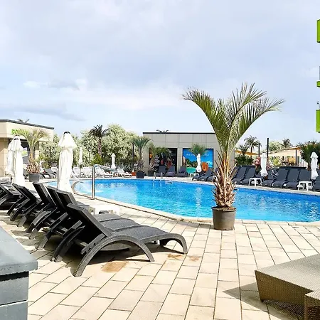 Sunset By The Sea - Pools * Mamaia